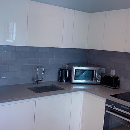 Ds Rentals - Entire 1 Bedroom Apartment London Exterior foto
